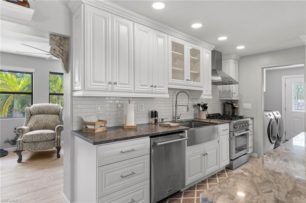 CHARLOTTE SHORES - Residential