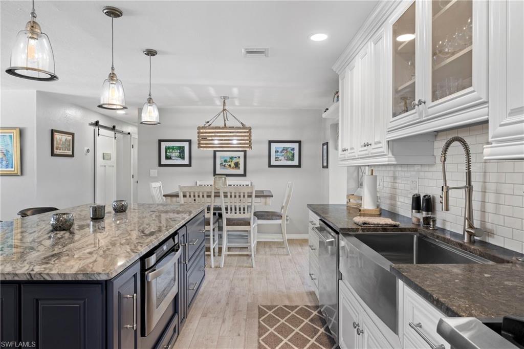 CHARLOTTE SHORES - Residential