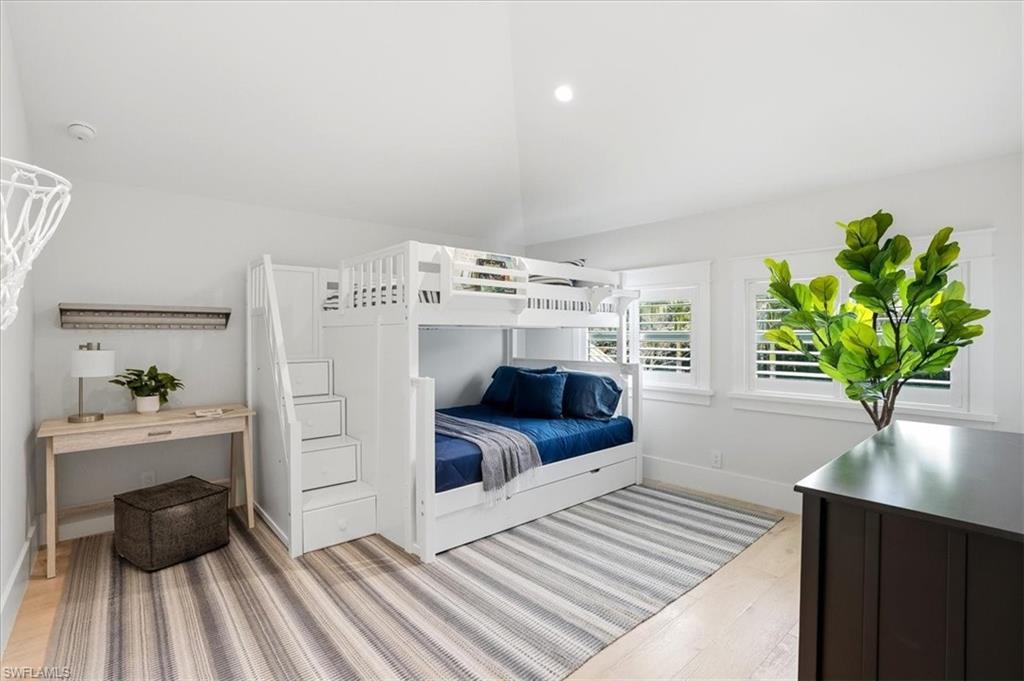 PINE RIDGE - Residential