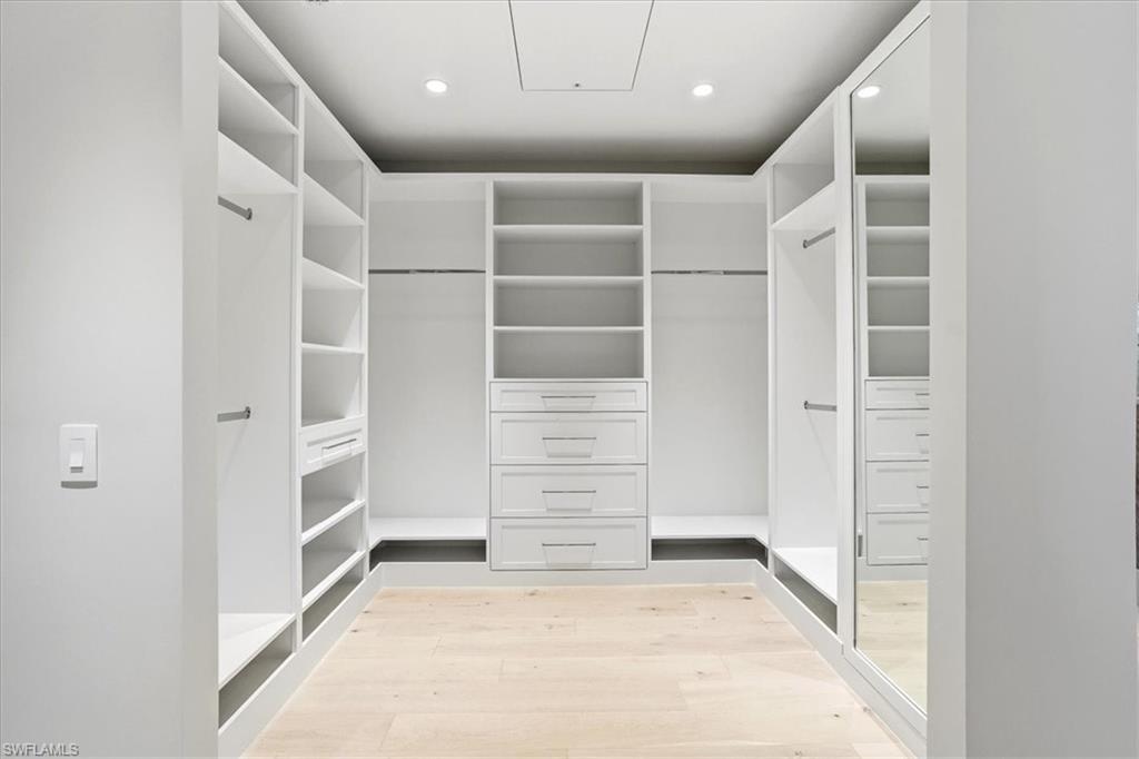 PINE RIDGE - Residential