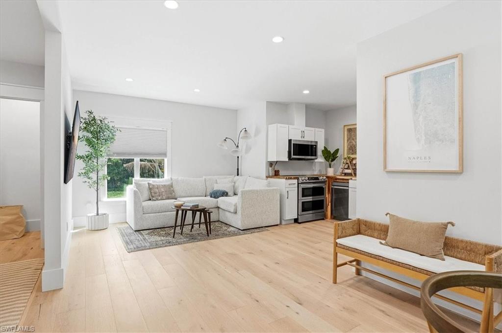 PINE RIDGE - Residential