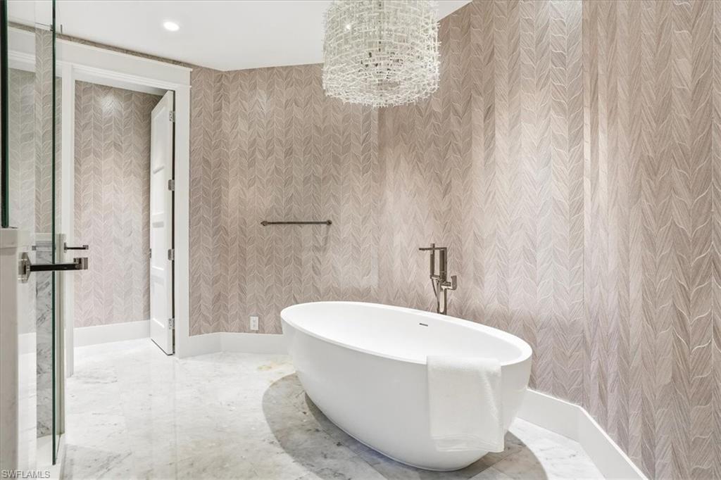 PINE RIDGE - Residential