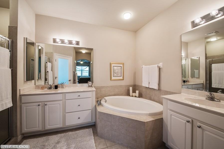 CASA DEL LAGO - Residential