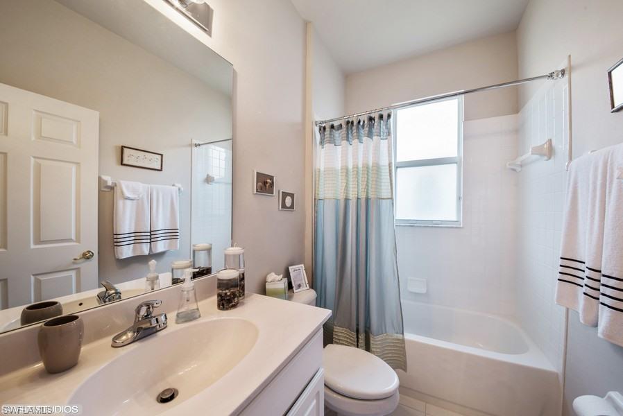 CASA DEL LAGO - Residential