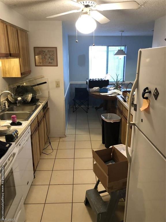 SAN CARLOS PARK - Residential