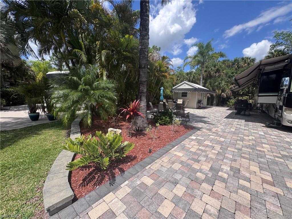 RIVERBEND MOTORCOACH RESORT - Land