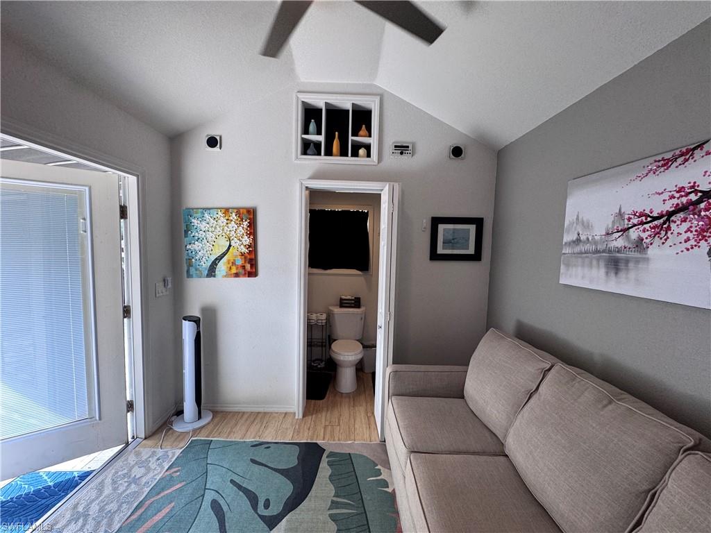 RIVERBEND MOTORCOACH RESORT - Land