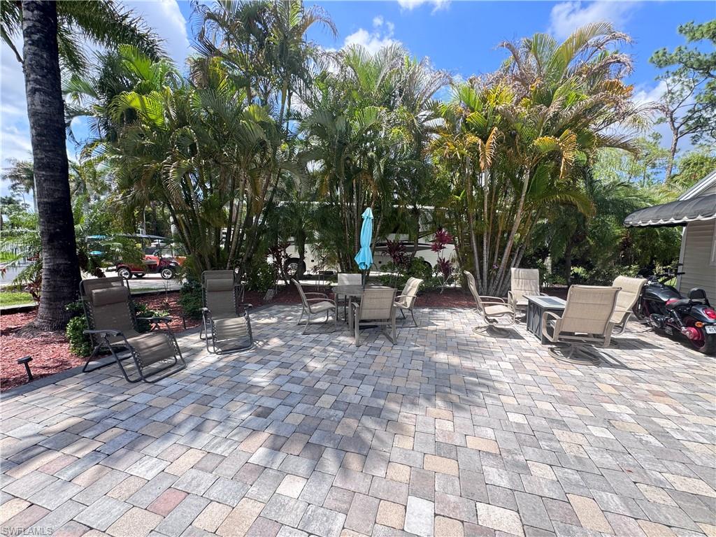 RIVERBEND MOTORCOACH RESORT - Land