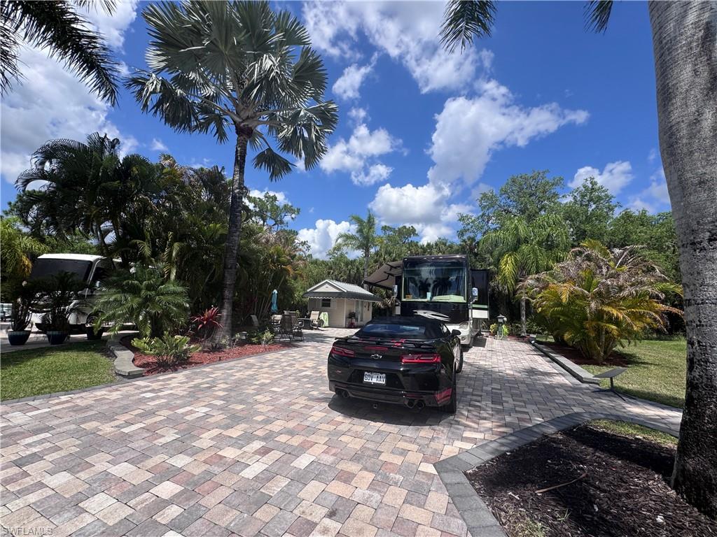 RIVERBEND MOTORCOACH RESORT - Land