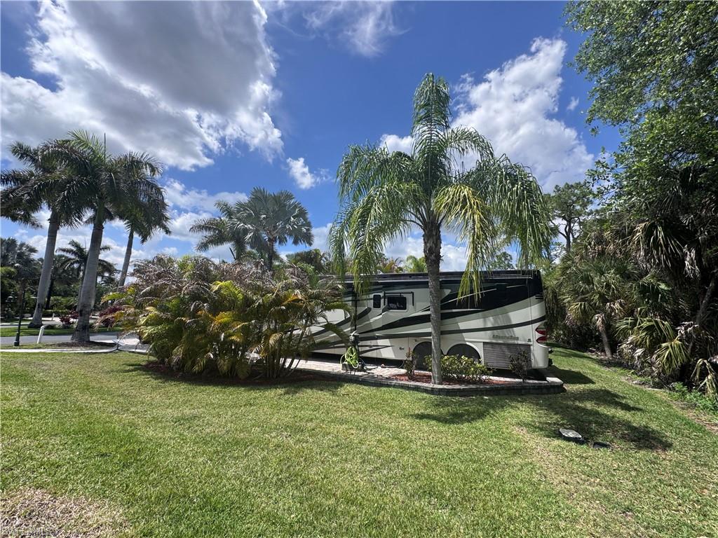 RIVERBEND MOTORCOACH RESORT - Land