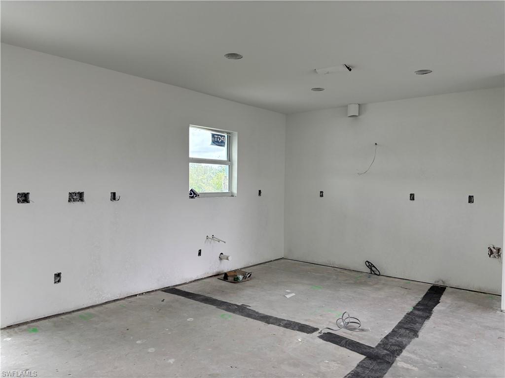 SOUTH GULF COVE - Residential