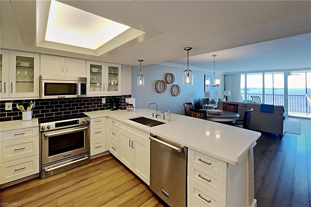 SANIBEL HARBOUR TOWER CONDO - Residential