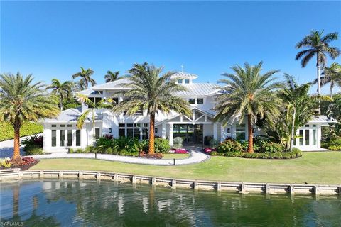 175 Center ST NAPLES FL 34108