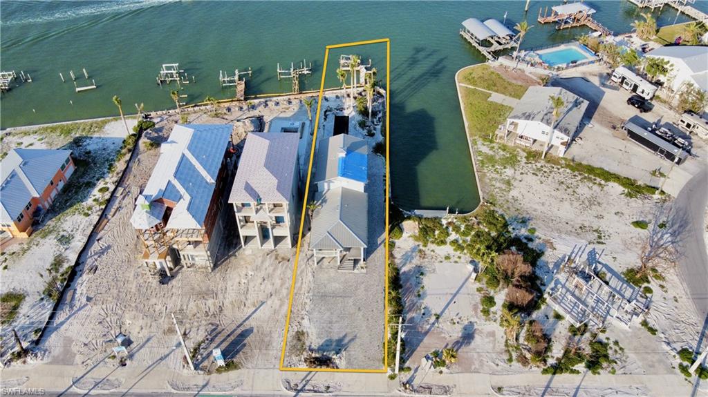 ISLAND SHORES - Residential