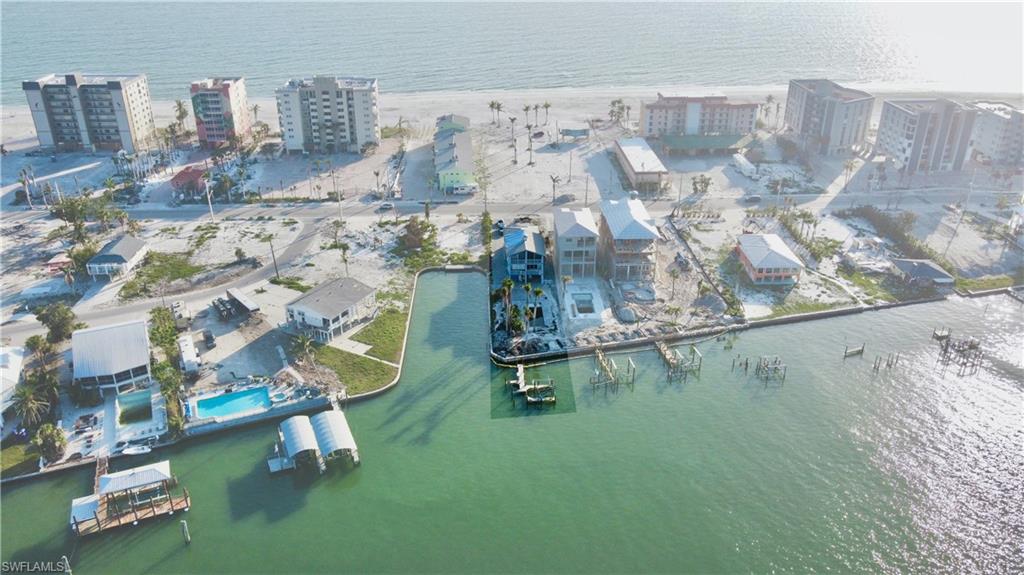 ISLAND SHORES - Residential