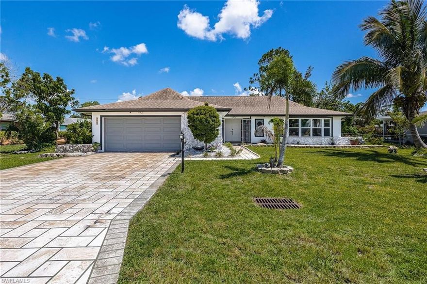 Welcome to this beautiful centrally located home this 3 bedroom, 2 bath, den, 2 car attached garage. Featuring a bright natural lighting. Roof in 2015 and windows in 2013. The large and open dining room and living room a wonderful space for entertaining. perfect for gardening, relaxing or enjoying a beverage at the end of the day with family and friends. The villa is convenient located near the Bell Tower Shops, provides easy access to entertainment, restaurants, shopping, parks/recreation, FGCU, FSW, health care facilities, Twins and Red Sox Stadiums and SWFL International Airport.