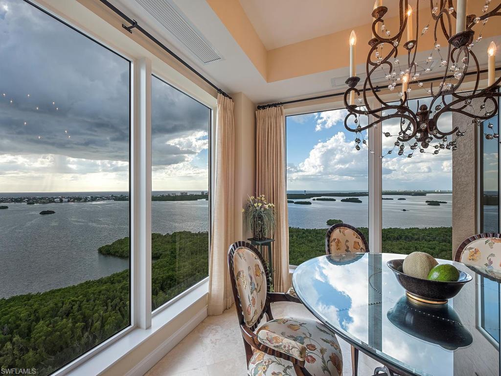 ESTANCIA - Residential