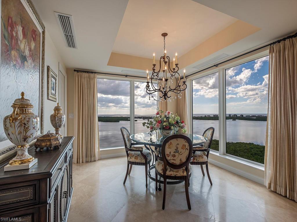 ESTANCIA - Residential