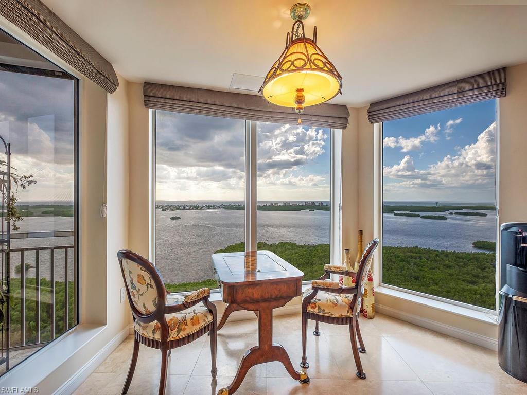 ESTANCIA - Residential