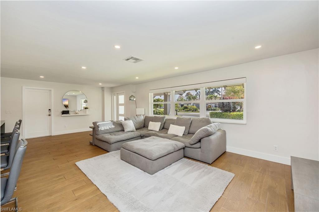 PALM RIVER ESTATES - Residential Lease