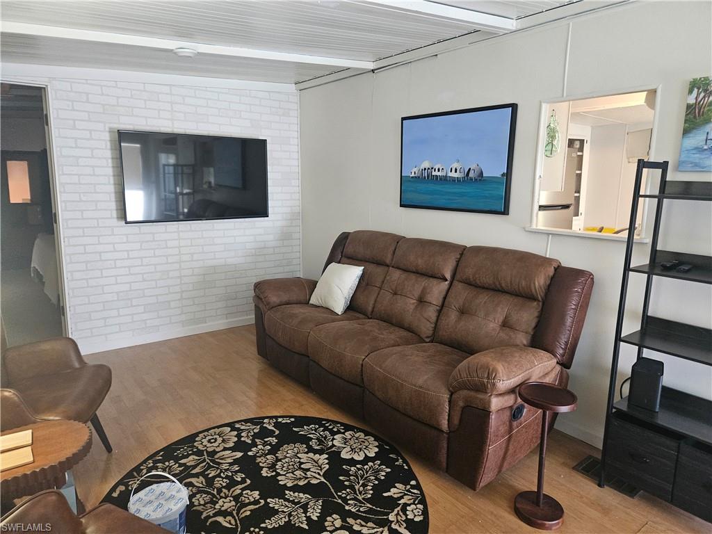 ENCHANTING SHORES - Residential