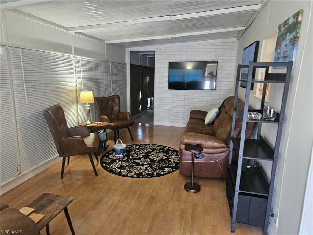 ENCHANTING SHORES - Residential