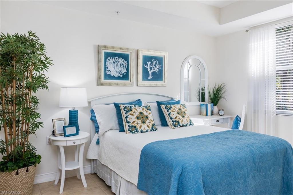 WINDWARD BAY - Residential