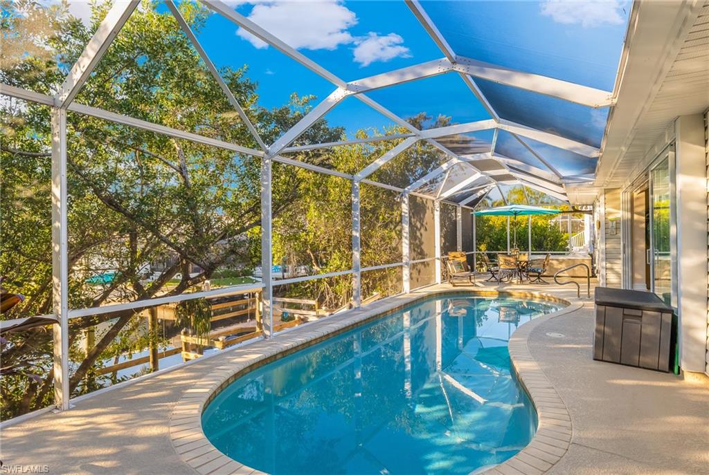 PARADISE VILLAGE - Residential