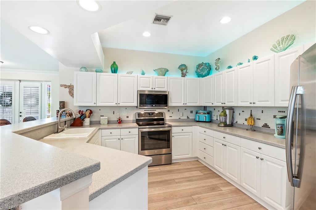 PARADISE VILLAGE - Residential