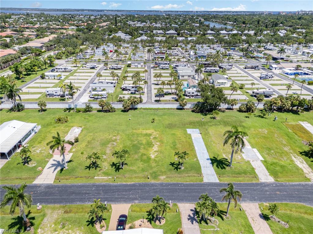 PLANTATION ESTATES MOBILE HOME - Land