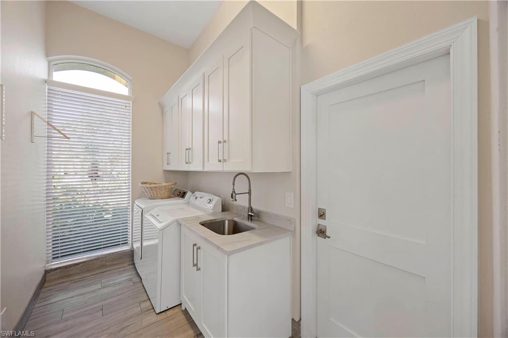 MOORINGS - Residential