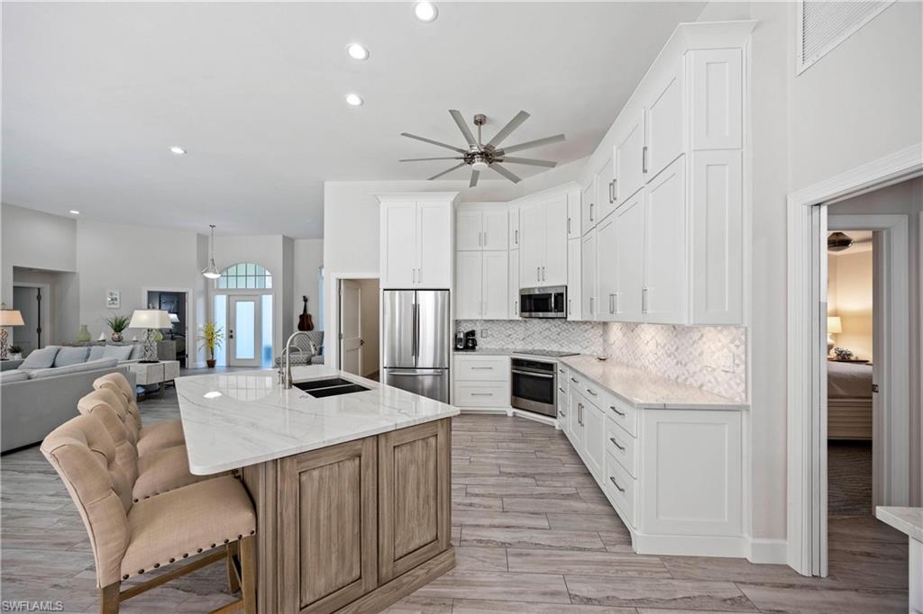 MOORINGS - Residential