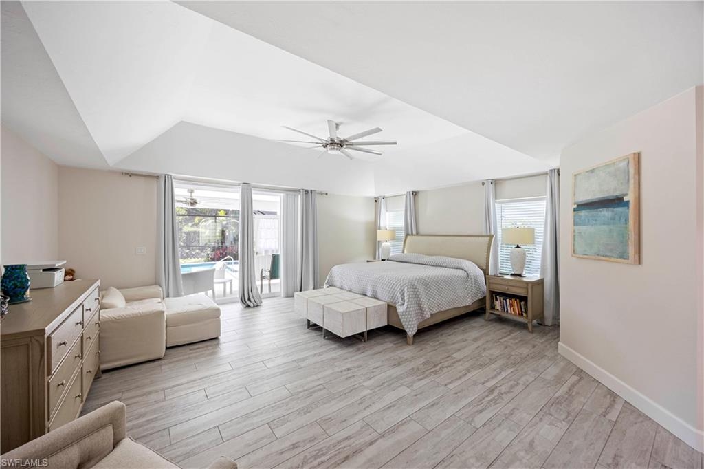 MOORINGS - Residential