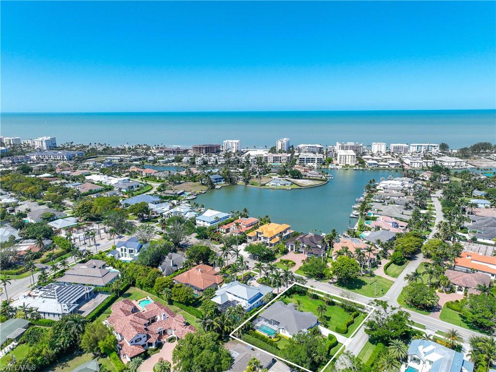 MOORINGS - Residential