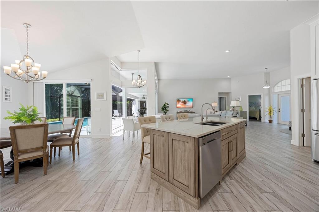 MOORINGS - Residential