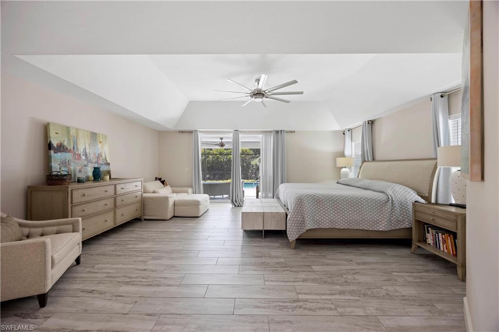 MOORINGS - Residential