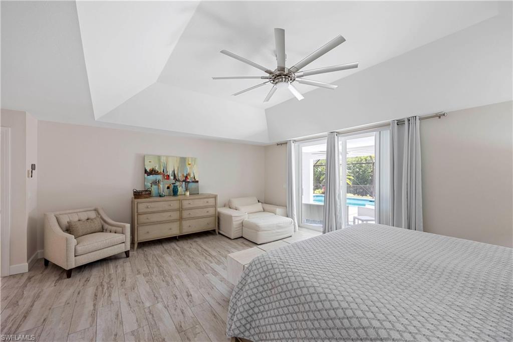 MOORINGS - Residential