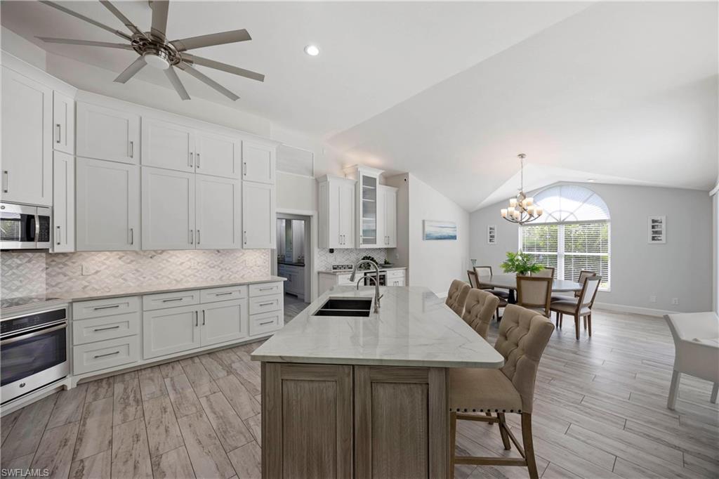 MOORINGS - Residential