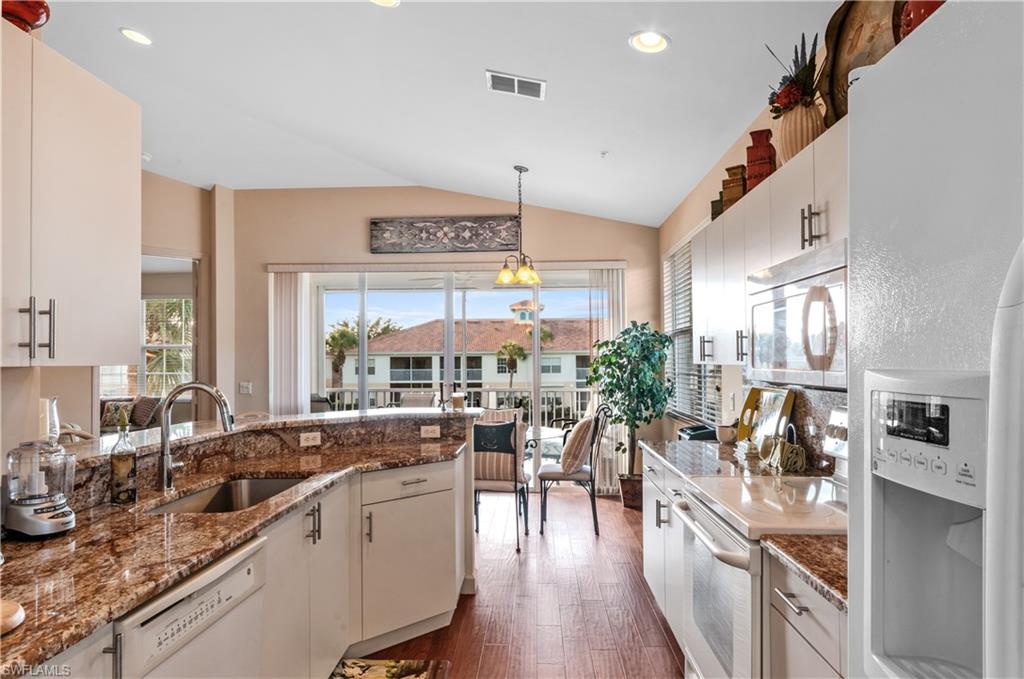 COCONUT BAY - Residential