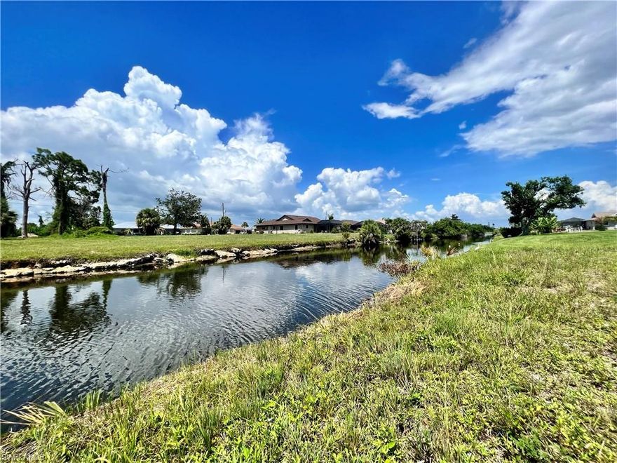 Beautiful waterfront lot in the Pebble Beach Golf Course Community of Rotonda West. New construction nearby and beautiful canal views.