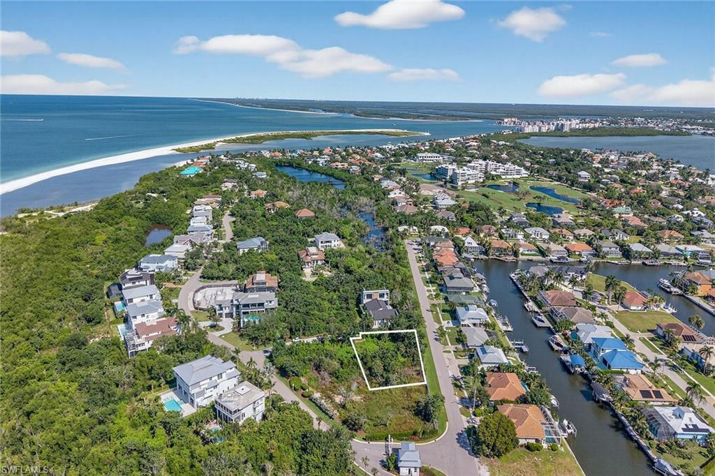 HIDEAWAY BEACH - Land