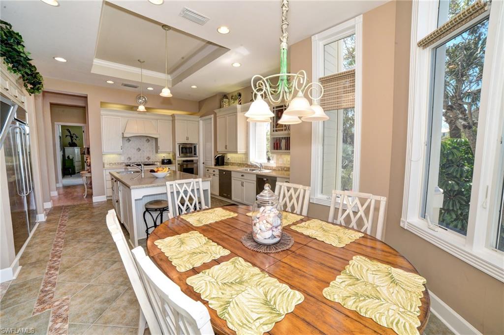 BAREFOOT BEACH - Residential