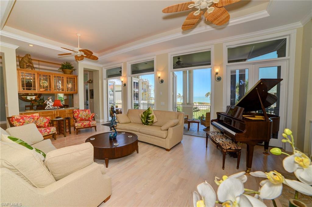 BAREFOOT BEACH - Residential