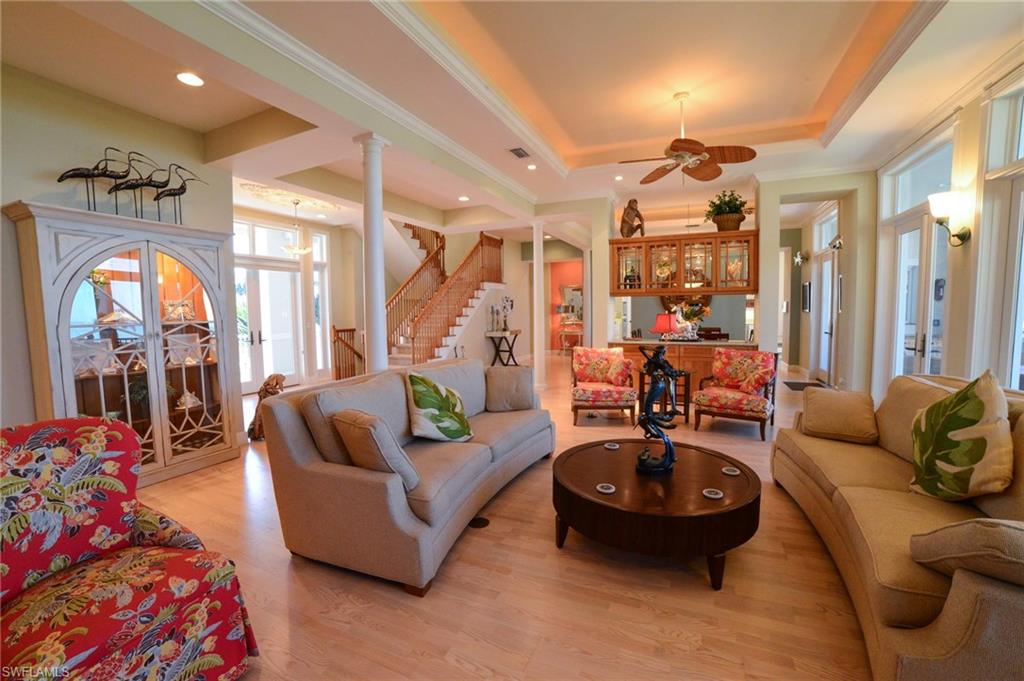 BAREFOOT BEACH - Residential