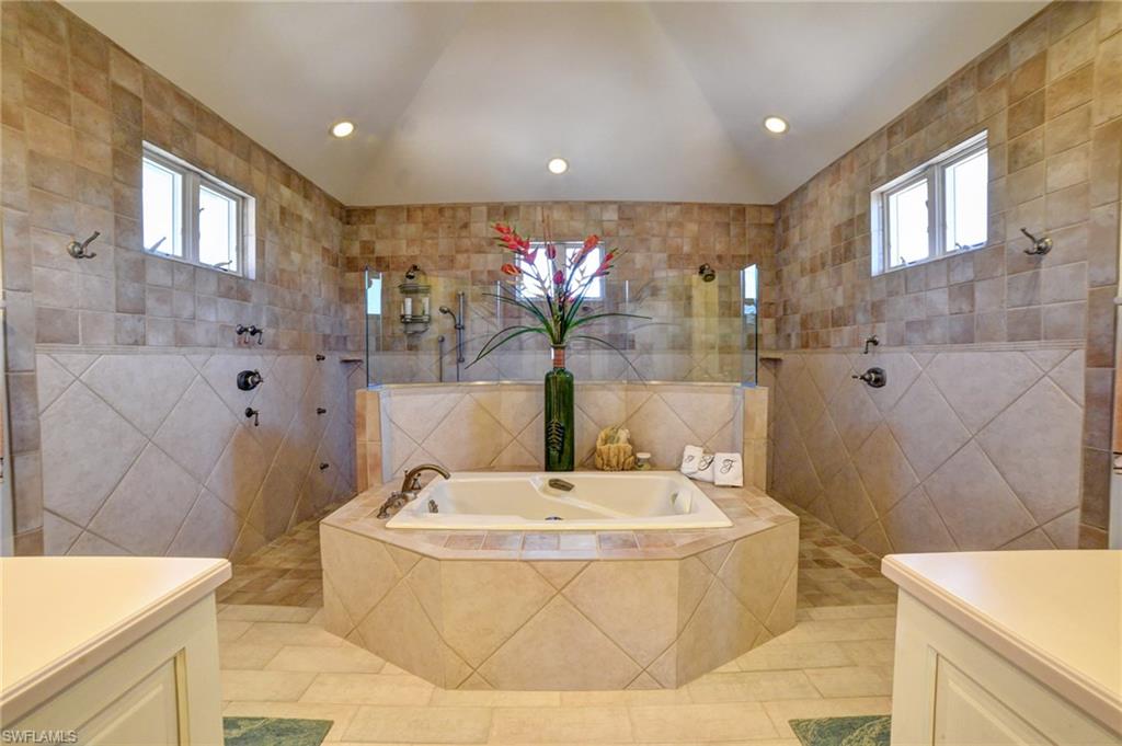 BAREFOOT BEACH - Residential