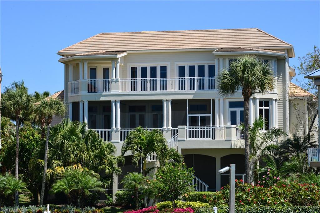 BAREFOOT BEACH - Residential