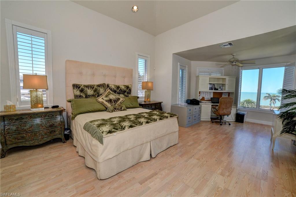 BAREFOOT BEACH - Residential