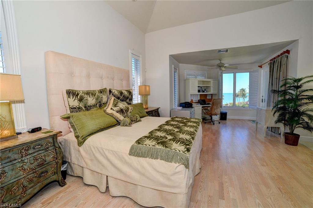 BAREFOOT BEACH - Residential