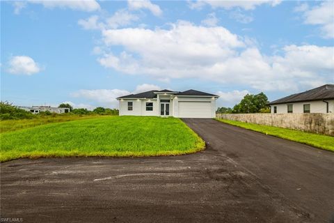 A home in NAPLES