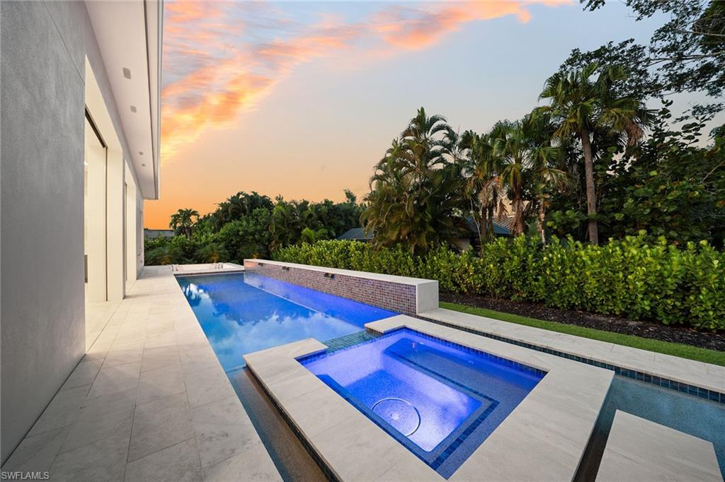 PARK SHORE - Residential